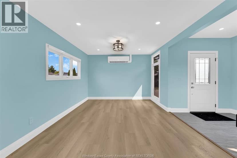 77 Julie Lane — photo 5 of 16
