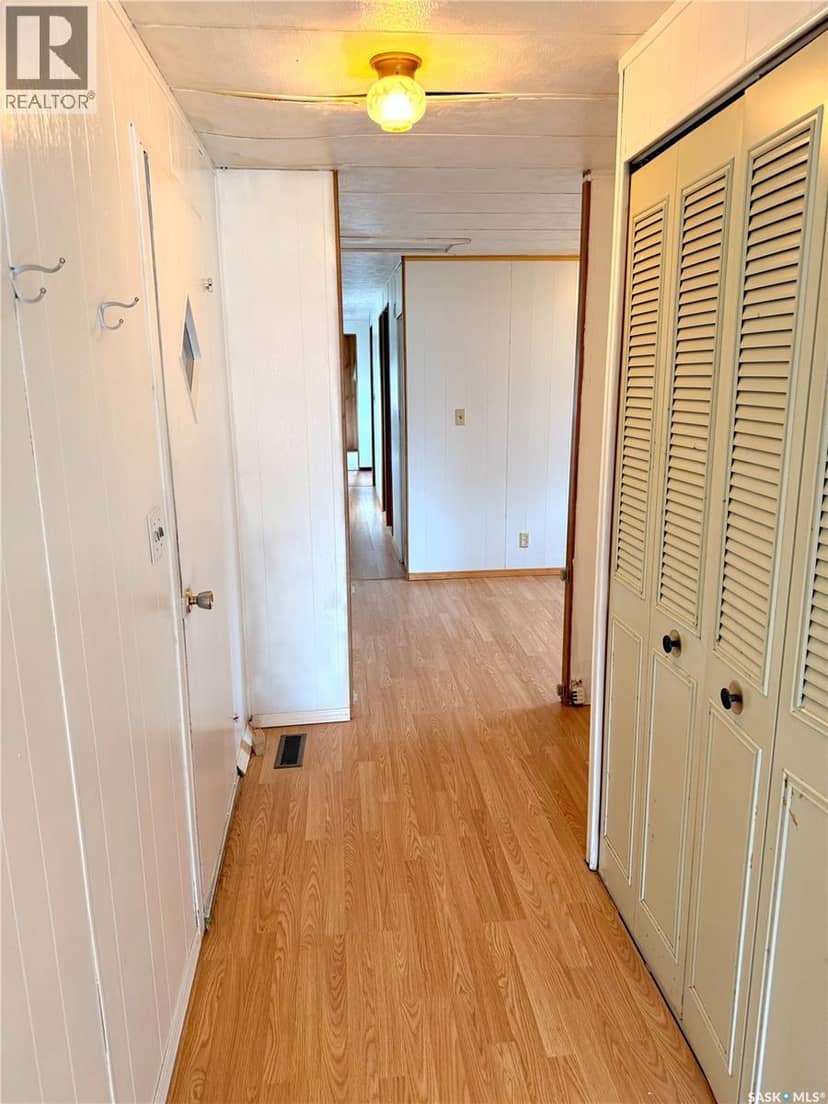 106 Humboldt STREET — photo 4 of 32