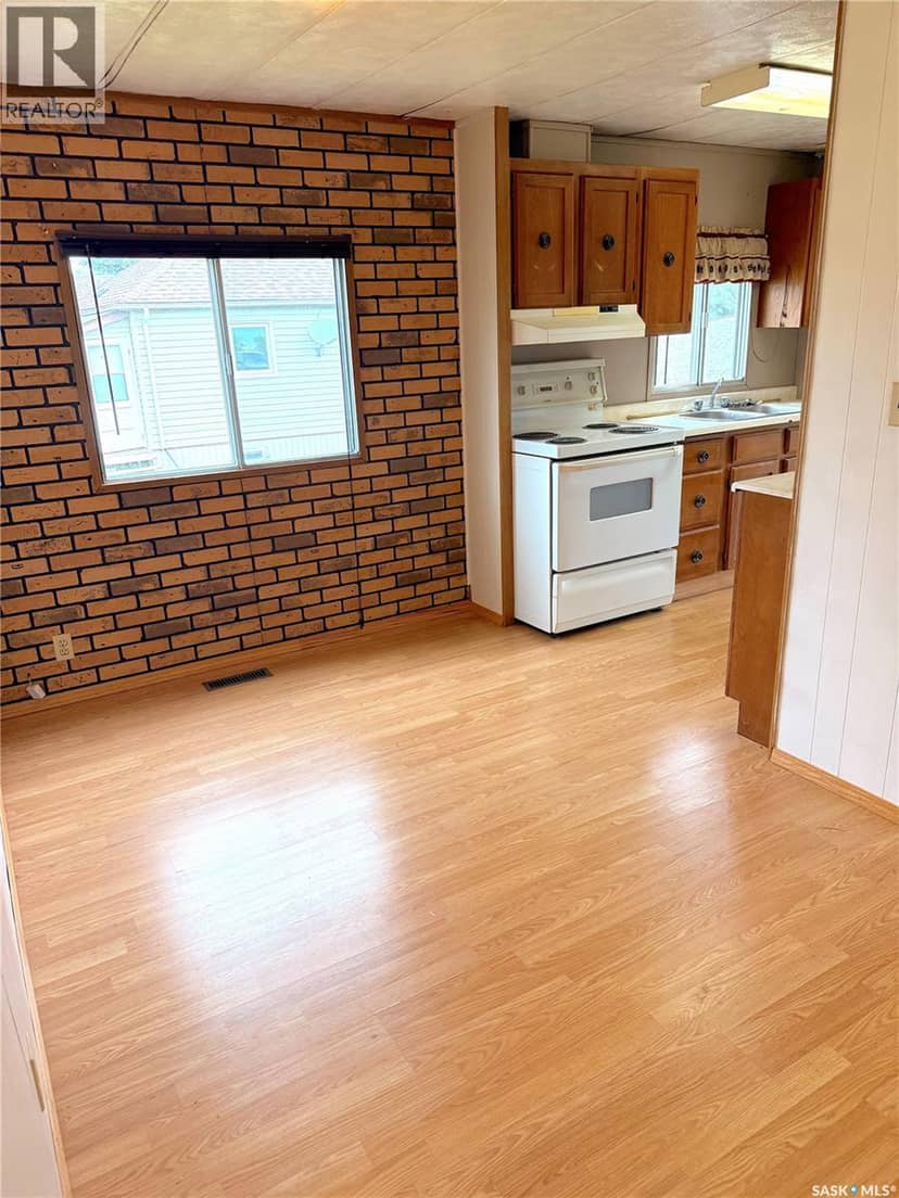106 Humboldt STREET — photo 11 of 32