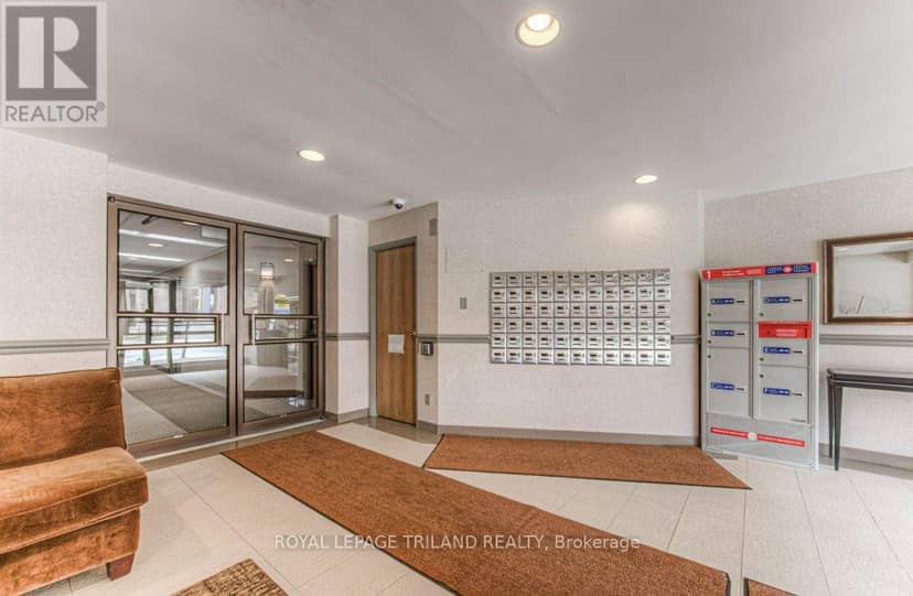 403 - 20 Ellen Street — photo 11 of 30