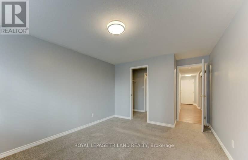 403 - 20 Ellen Street — photo 27 of 30