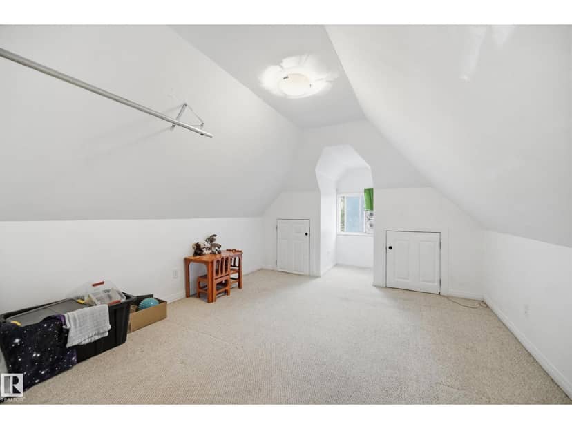 10714 103 ST NW — photo 14 of 40