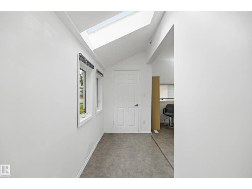 10714 103 ST NW, Edmonton, photo 3