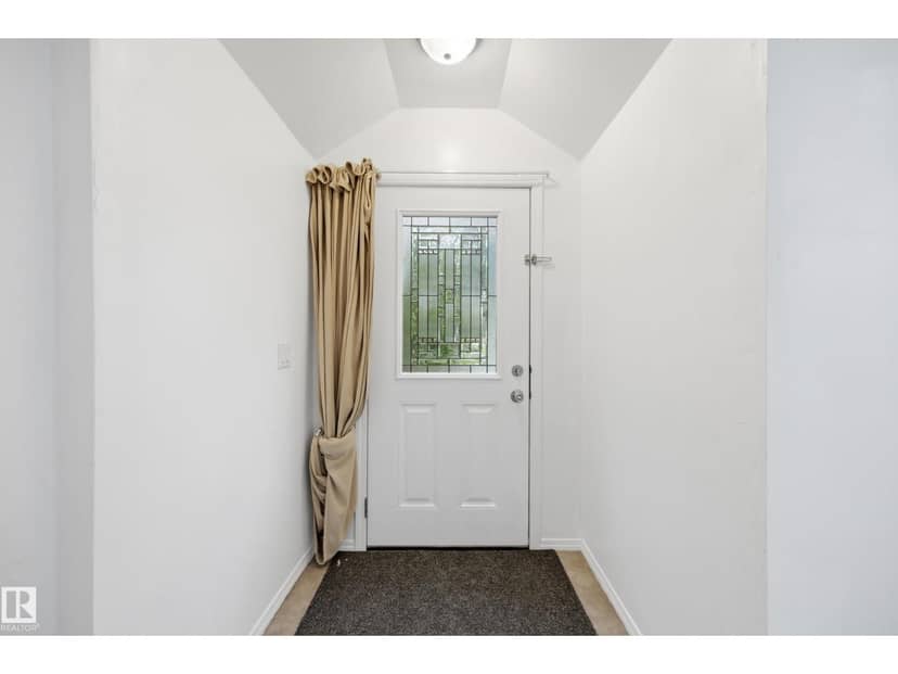 10714 103 ST NW, Edmonton, photo 2