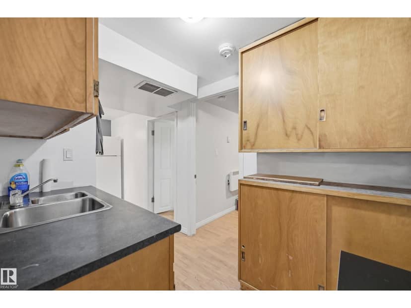 10714 103 ST NW — photo 27 of 40