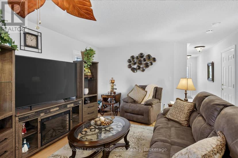 541 Garbutt Terrace — photo 11 of 40