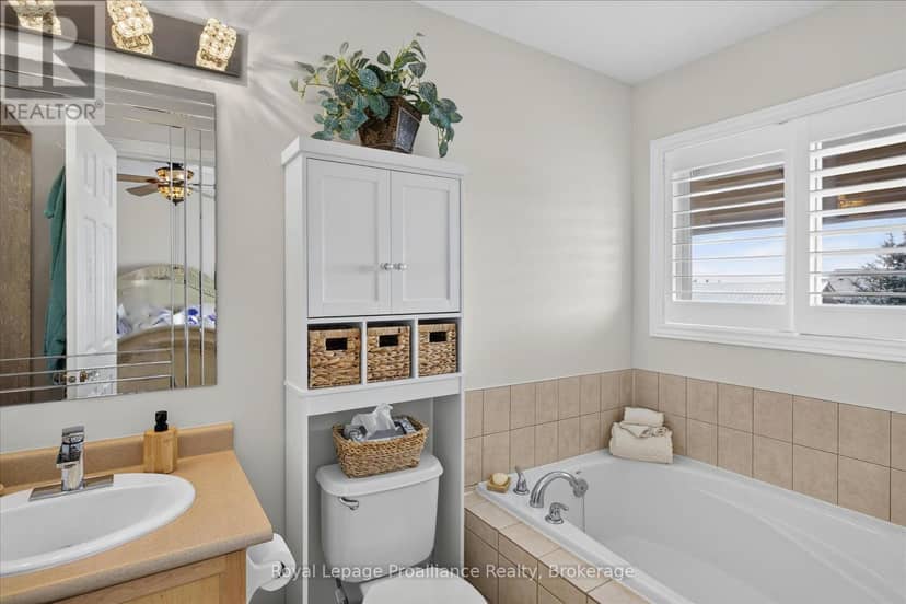 541 Garbutt Terrace — photo 23 of 40