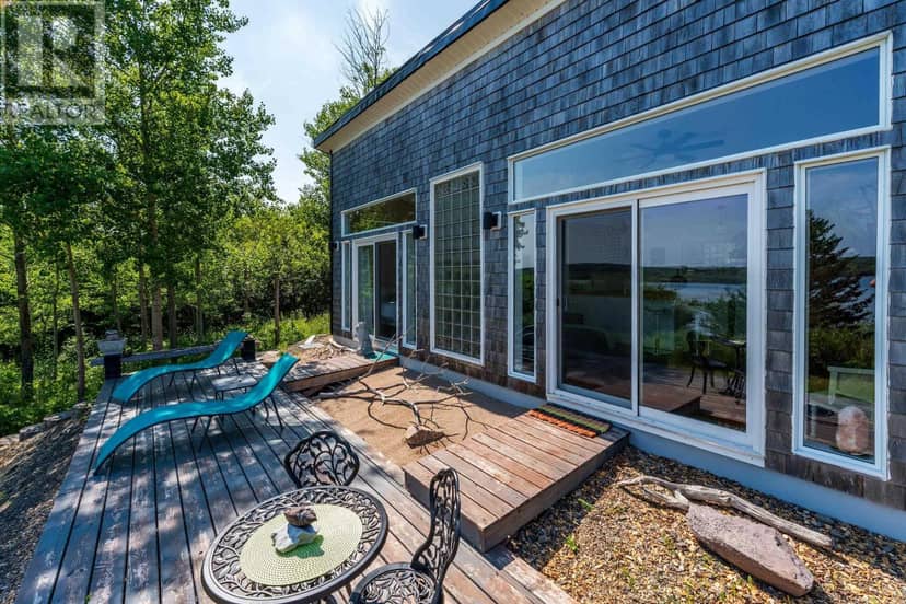 27 Thomas Road — photo 27 of 40