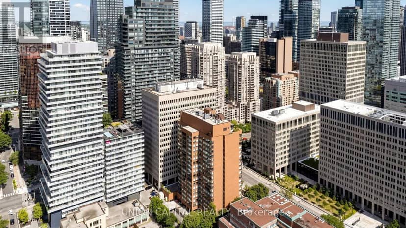 1405 - 62 Wellesley Street W — photo 2 of 19