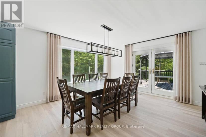 1720 Des Pins Road — photo 10 of 40