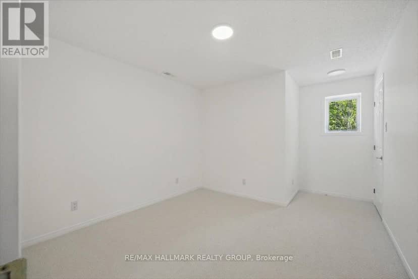 1720 Des Pins Road — photo 21 of 40