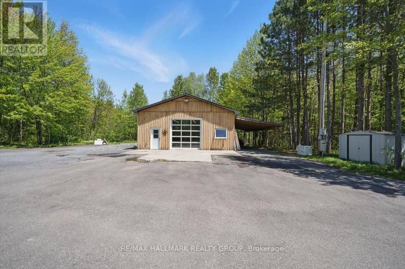 1720 Des Pins Road — photo 34 of 40