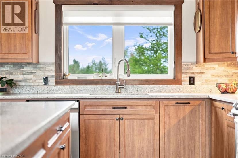 124288 Southgate Road 12 — photo 16 of 40