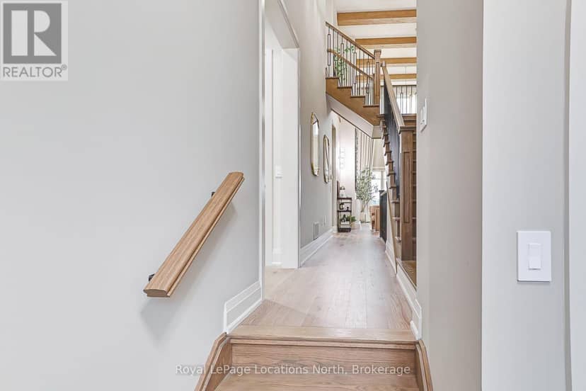 1 Hilton Lane — photo 3 of 33
