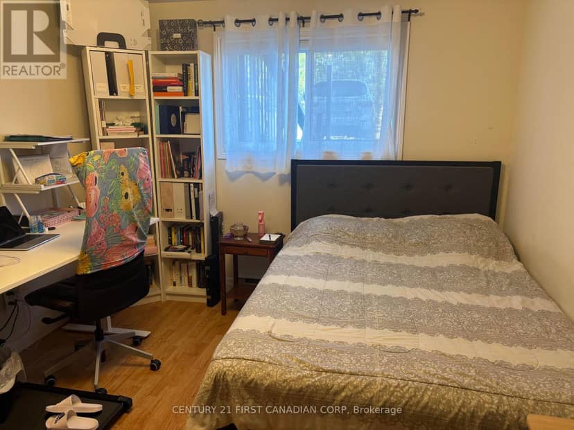 114 - 1 Jacksway Crescent — photo 12 of 17