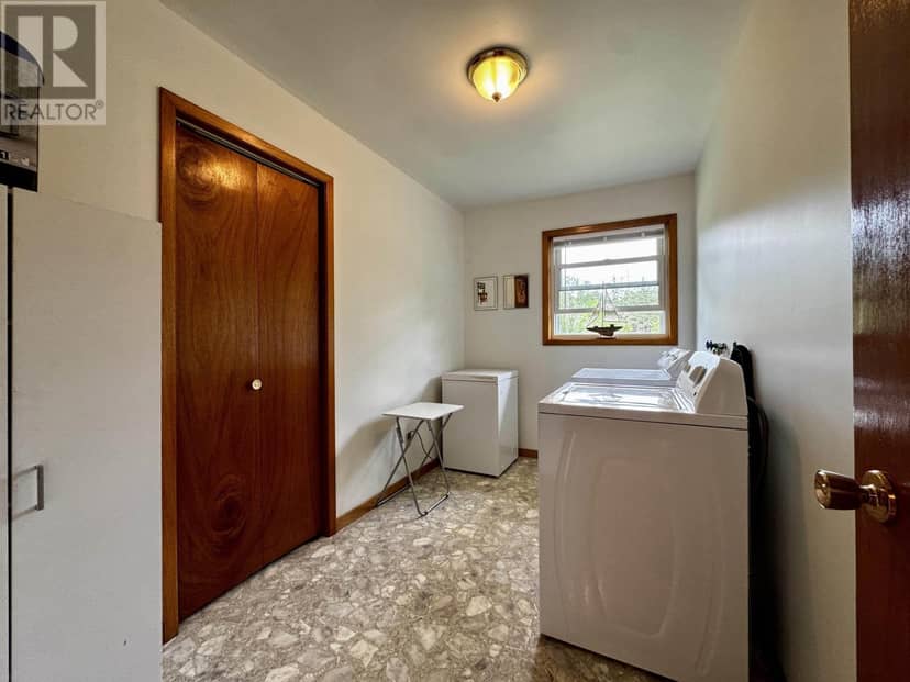 6954 Highway 327 — photo 18 of 21