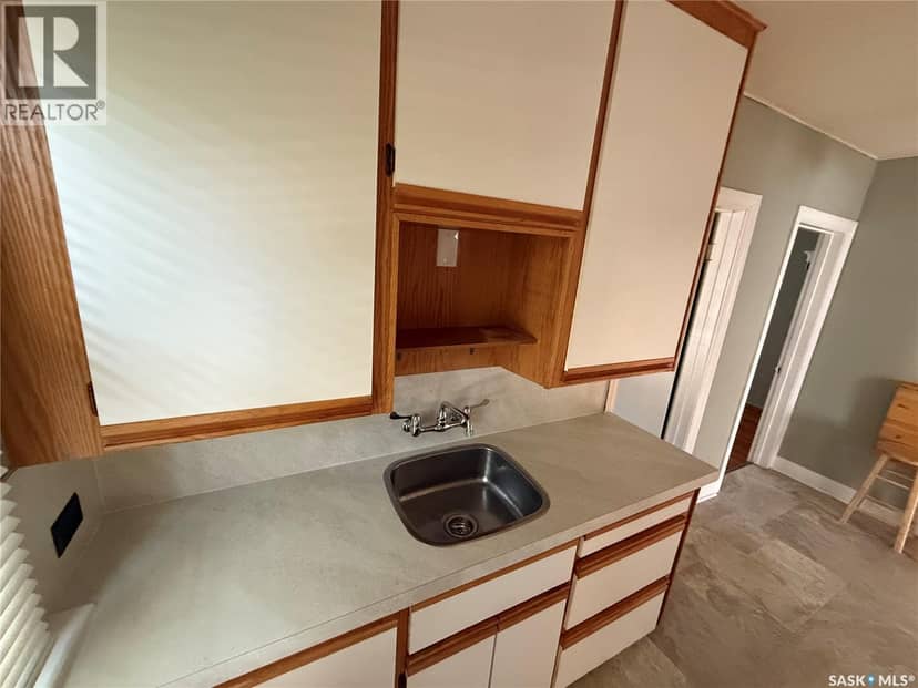 230 6th Avenue W, Assiniboia, photo 4