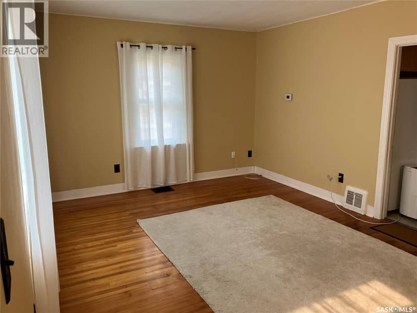 230 6th Avenue W, Assiniboia, photo 5