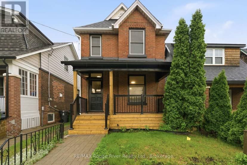 7 Heyworth Crescent — photo 1 of 39