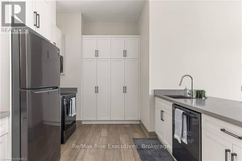 110 - 820 Gardiners Road — photo 6 of 39