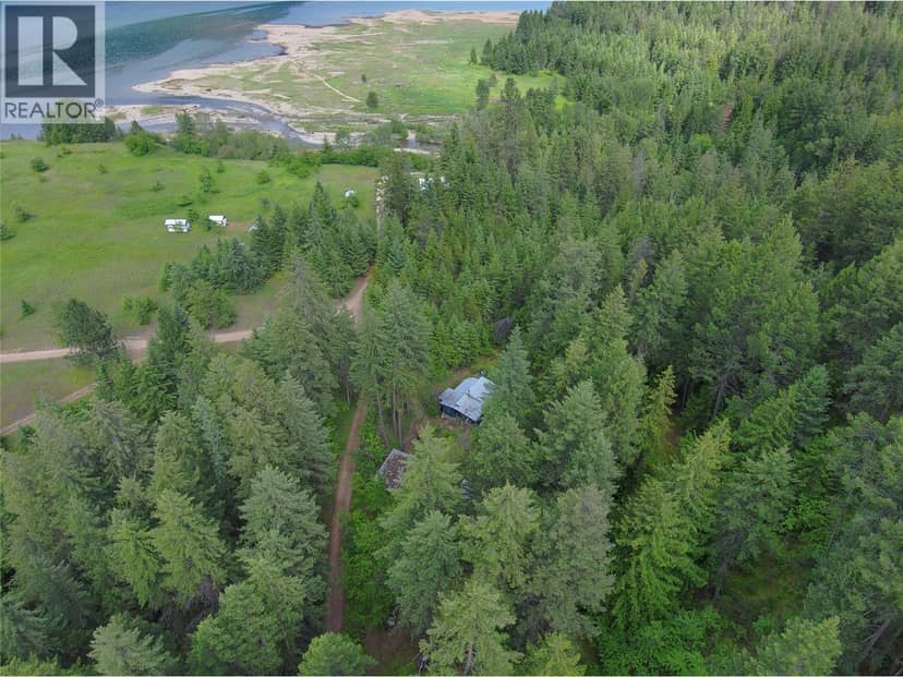 648 LOWER ARROW LAKE Road, Renata