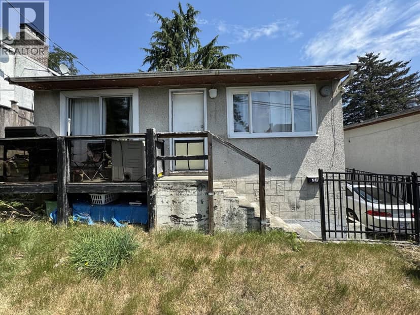215 SHAW STREET, New Westminster