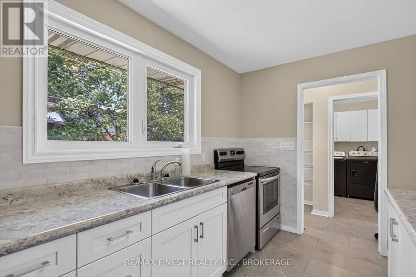 881 Ludgate Crescent — photo 15 of 40