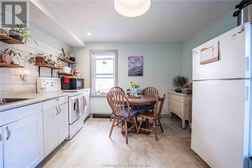 190 Eyre Street — photo 14 of 23