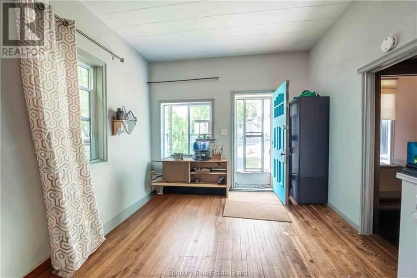 190 Eyre Street — photo 9 of 23