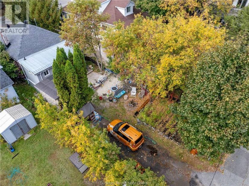 190 Eyre Street — photo 5 of 23