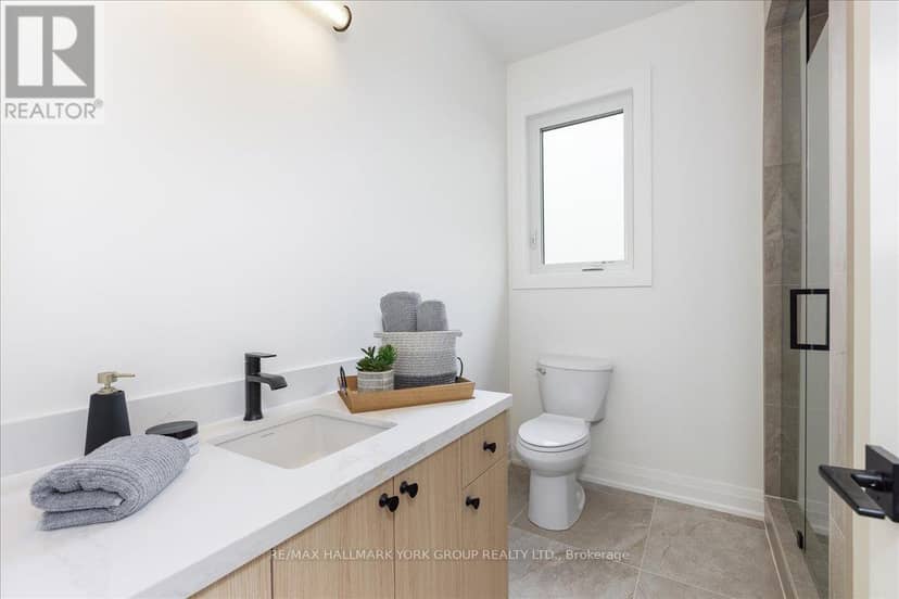 147 Lake Drive E — photo 34 of 40