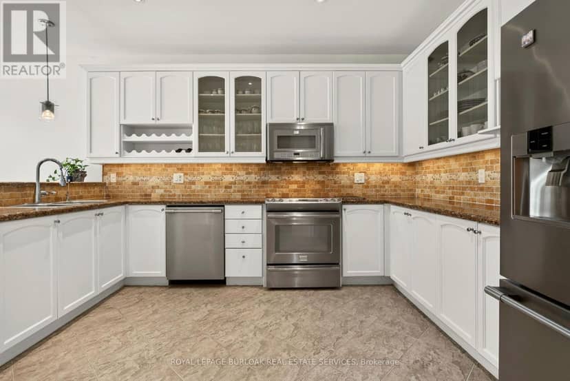 215 Burloak Drive — photo 10 of 40