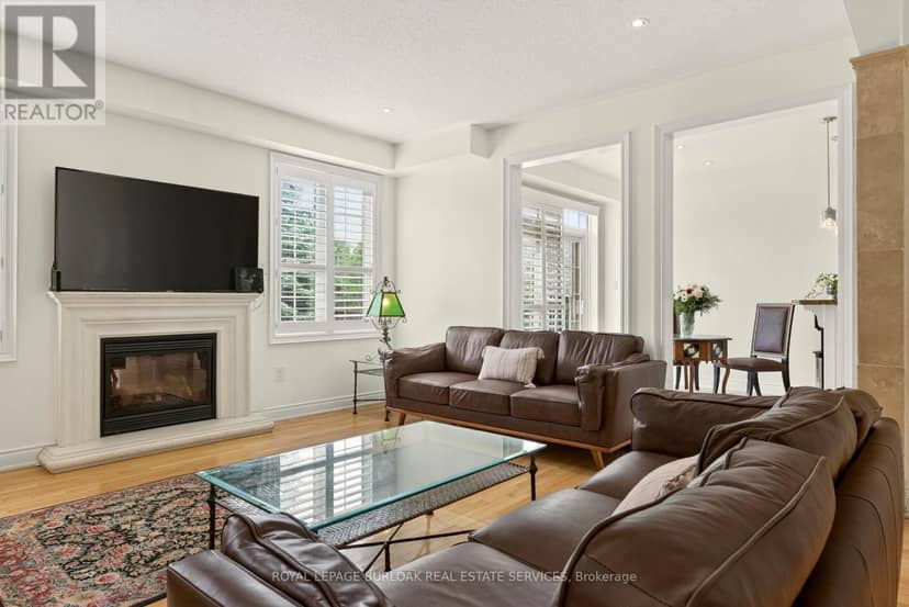 215 Burloak Drive — photo 22 of 40