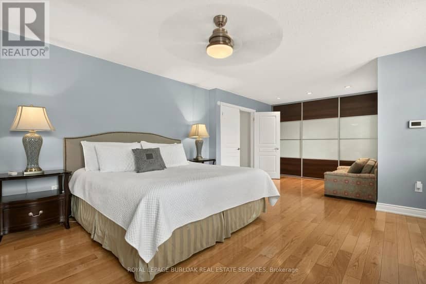 215 Burloak Drive — photo 25 of 40