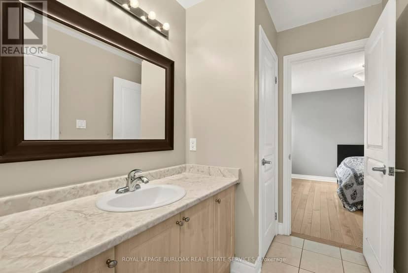 215 Burloak Drive — photo 33 of 40