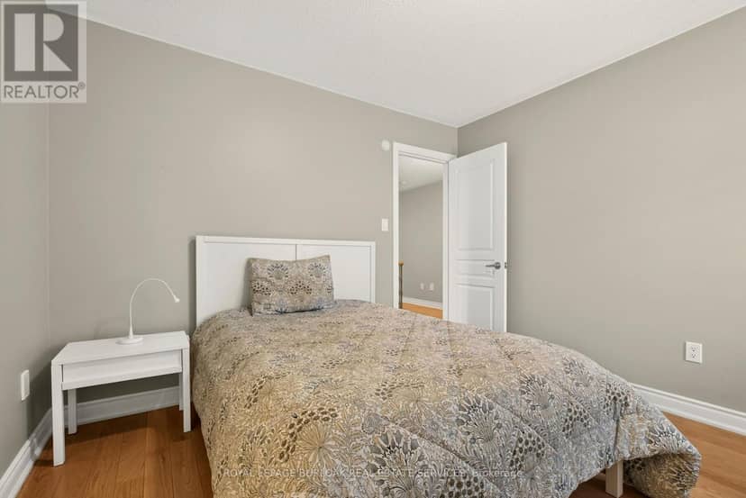 215 Burloak Drive — photo 34 of 40