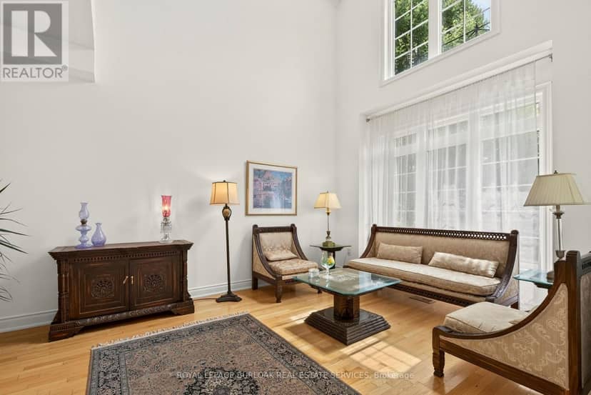 215 Burloak Drive — photo 6 of 40