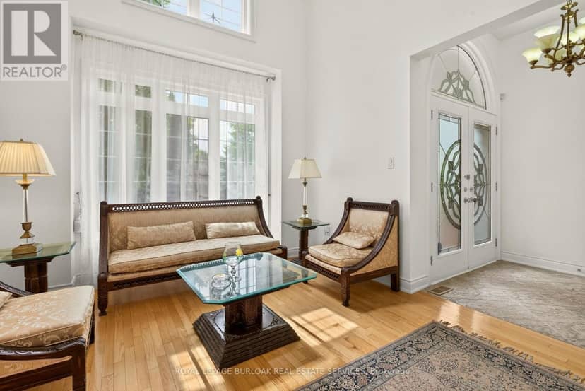 215 Burloak Drive — photo 8 of 40