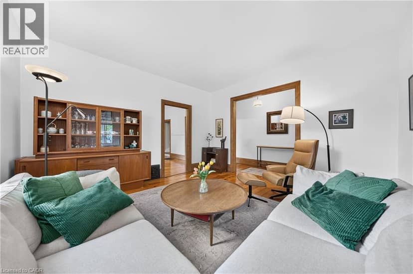 22 SOPHIA Street — photo 13 of 40