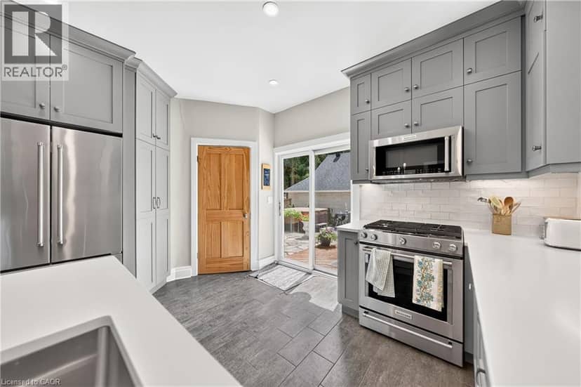 22 SOPHIA Street — photo 22 of 40