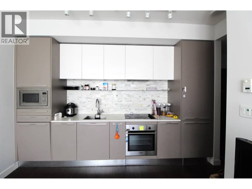 3204 8131 NUNAVUT LANE, Vancouver, photo 5
