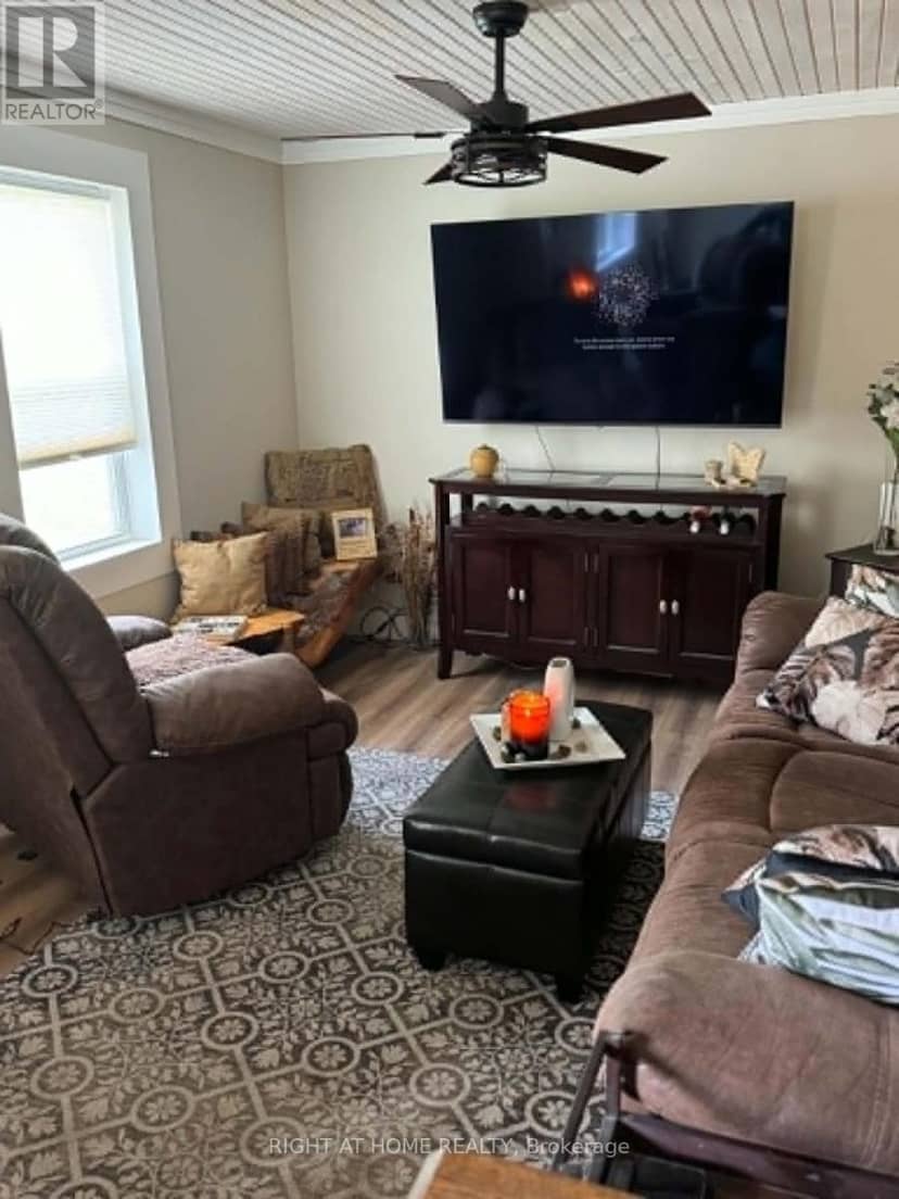 10570 Highway 64 S, West Nipissing, photo 5