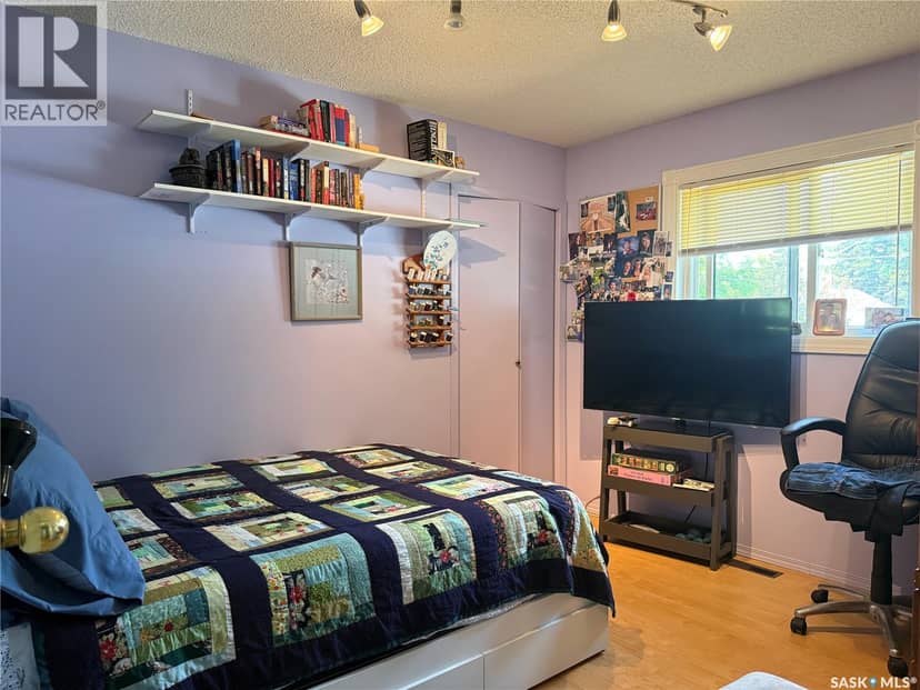 218 Rose STREET — photo 11 of 40