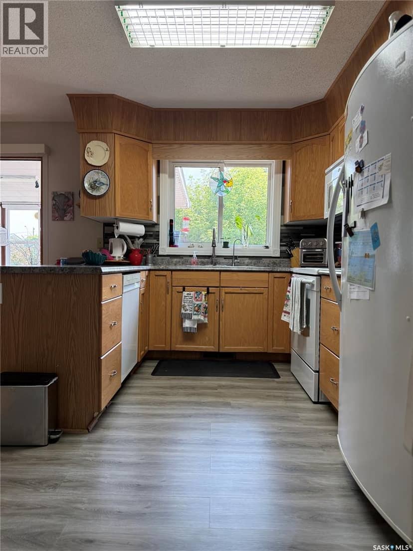 218 Rose STREET — photo 2 of 40