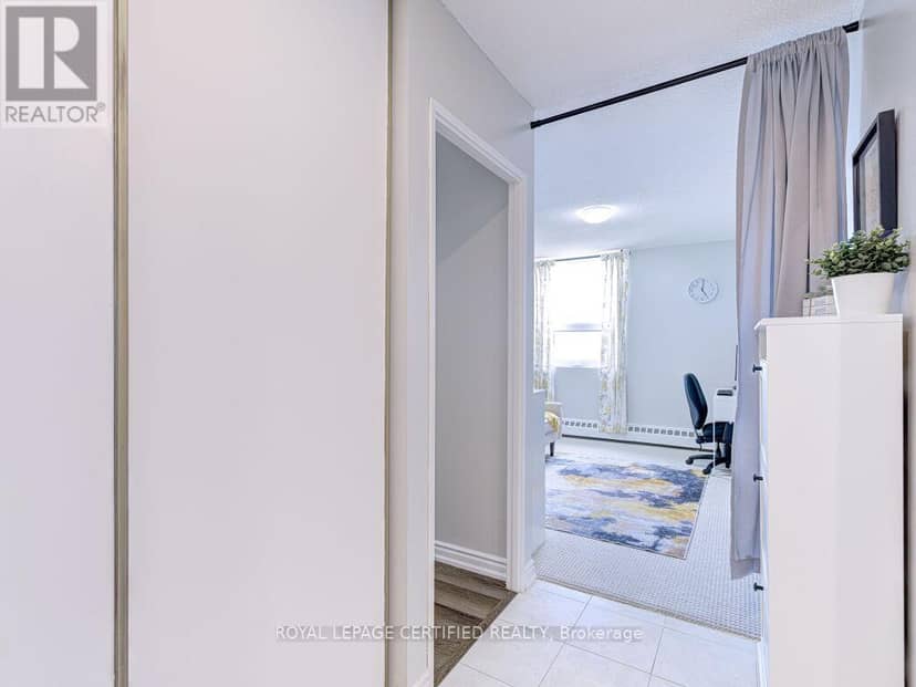 1209 - 2929 Aquitaine Avenue — photo 26 of 40