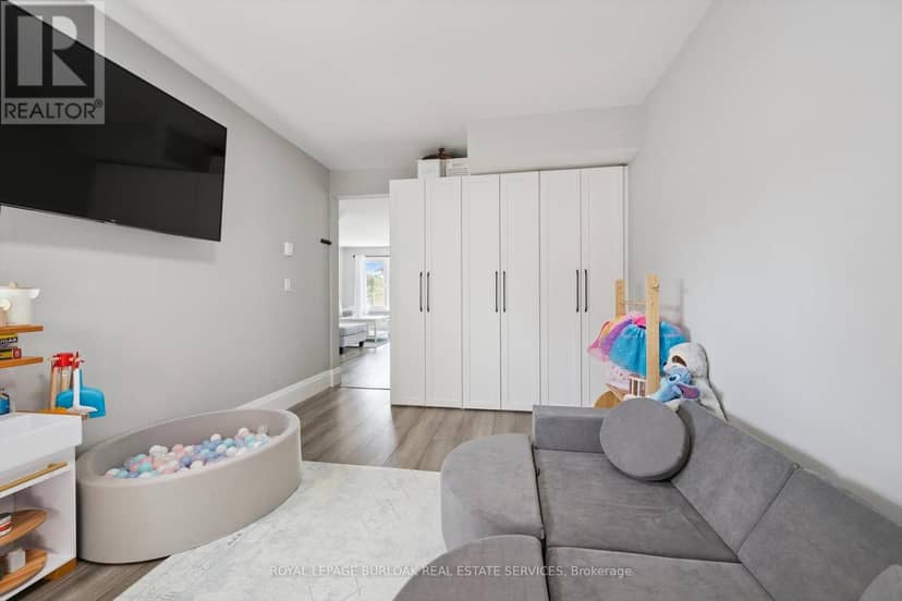 2152 Pelee Boulevard — photo 18 of 38