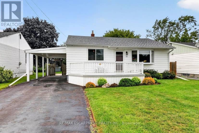 23 Lakeview Avenue — photo 1 of 34