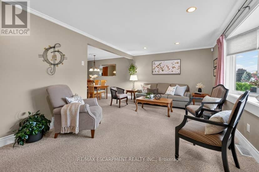 23 Lakeview Avenue — photo 14 of 34