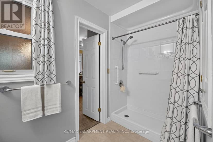23 Lakeview Avenue — photo 19 of 34