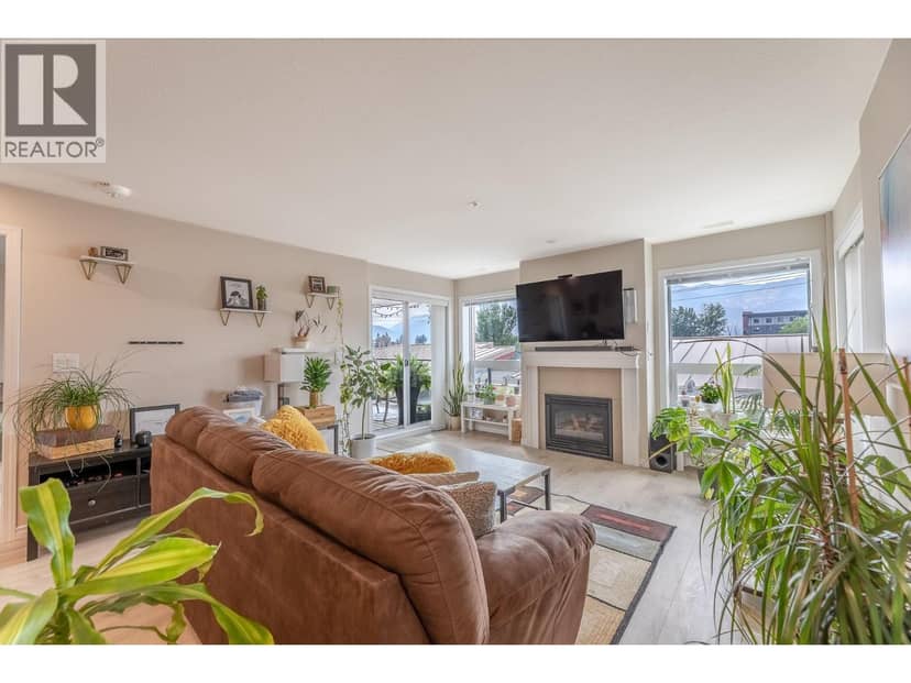 3346 SKAHA LAKE Road Unit# 304, Penticton, photo 4